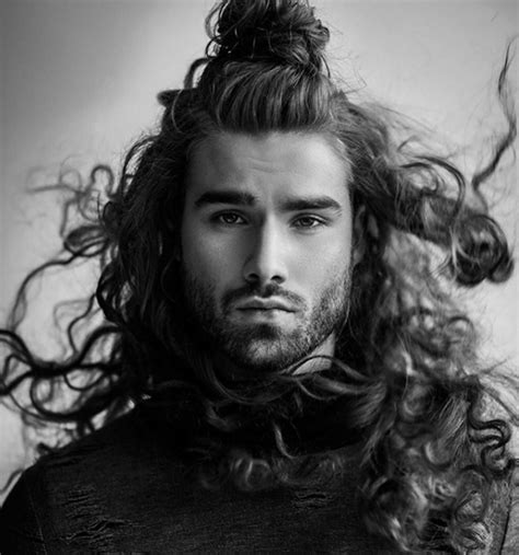 homme cheveux long|36 Coupes tendance pour les hommes : les cheveux longs sont。